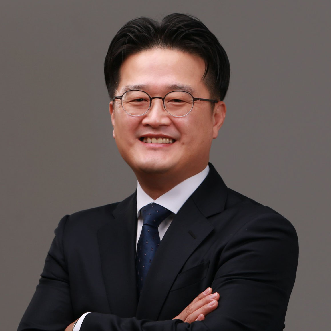 Jin Woong Kim portrait